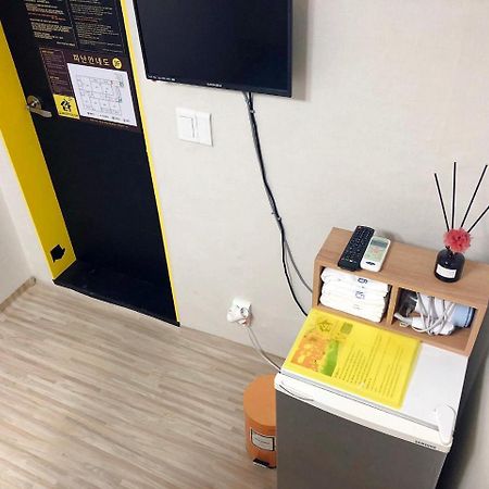 24 Guesthouse Jongno Tower Seoul Bagian luar foto