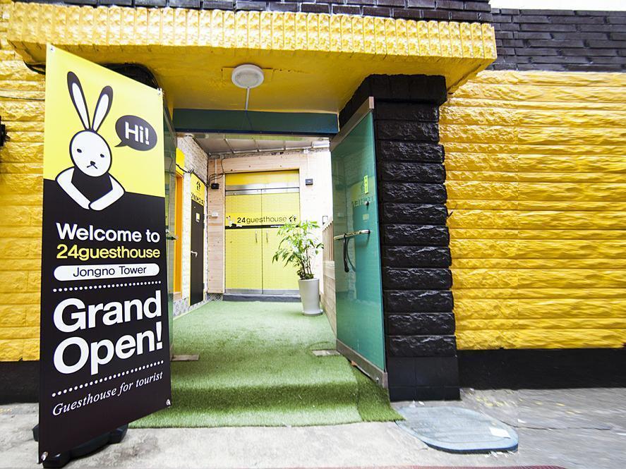 24 Guesthouse Jongno Tower Seoul Bagian luar foto