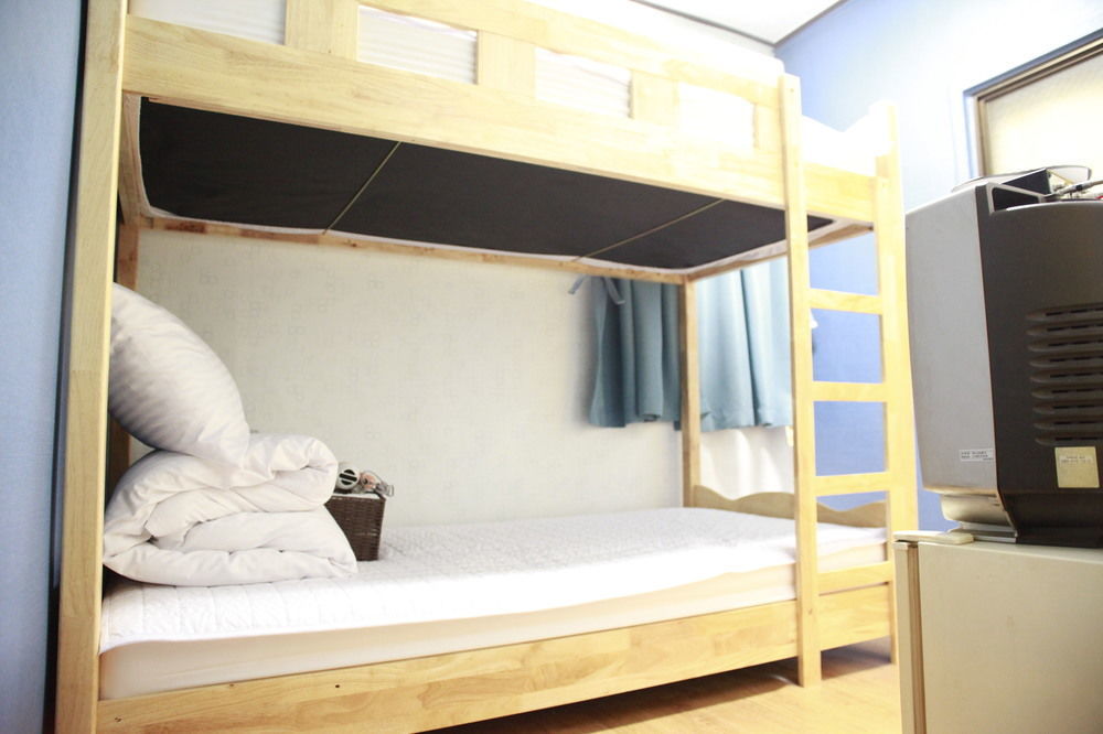 24 Guesthouse Jongno Tower Seoul Bagian luar foto
