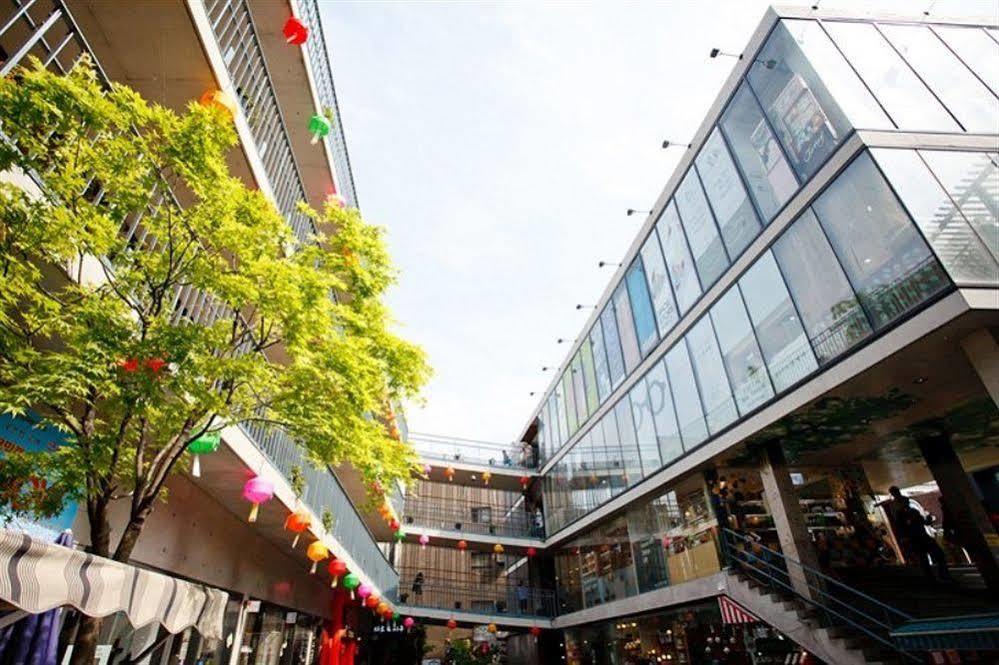 24 Guesthouse Jongno Tower Seoul Bagian luar foto