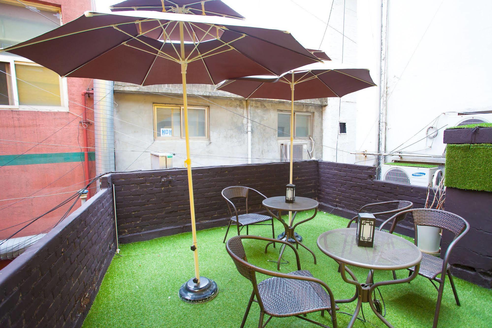 24 Guesthouse Jongno Tower Seoul Bagian luar foto