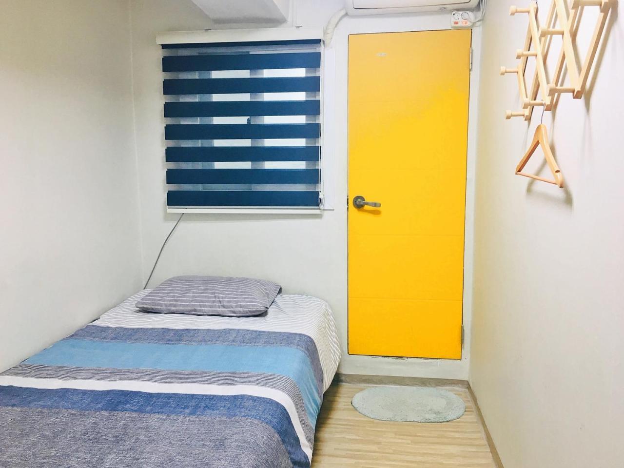 24 Guesthouse Jongno Tower Seoul Bagian luar foto