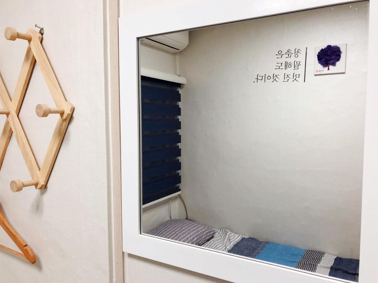 24 Guesthouse Jongno Tower Seoul Bagian luar foto